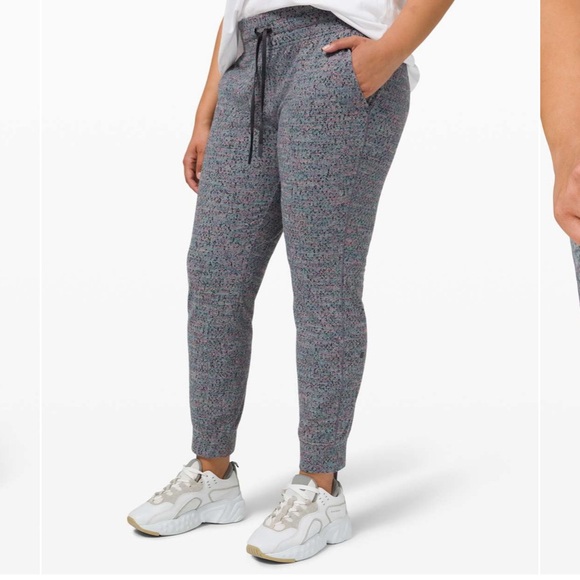 Lululemon Ready to Rulu high rise jogger size 6 - Picture 3 of 5